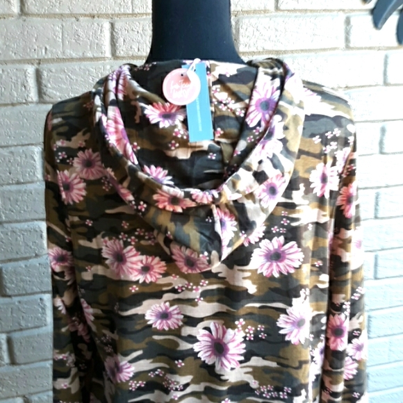 NWT BAILEY'S BLOSSOMS HOODIE - Picture 3 of 9